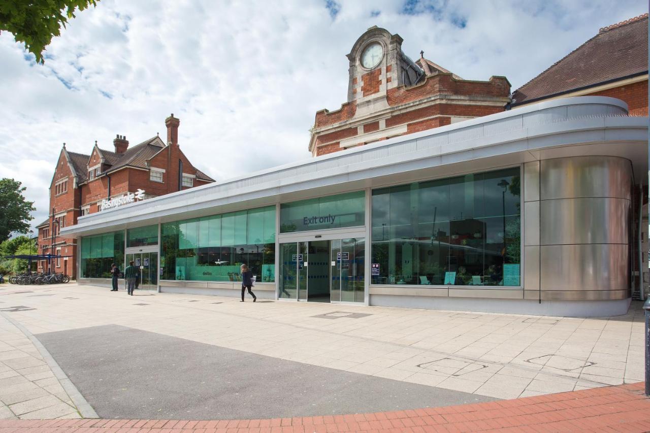 Basingstoke Apartments - Westlands House, City Centre, Home-From-Home Exteriér fotografie