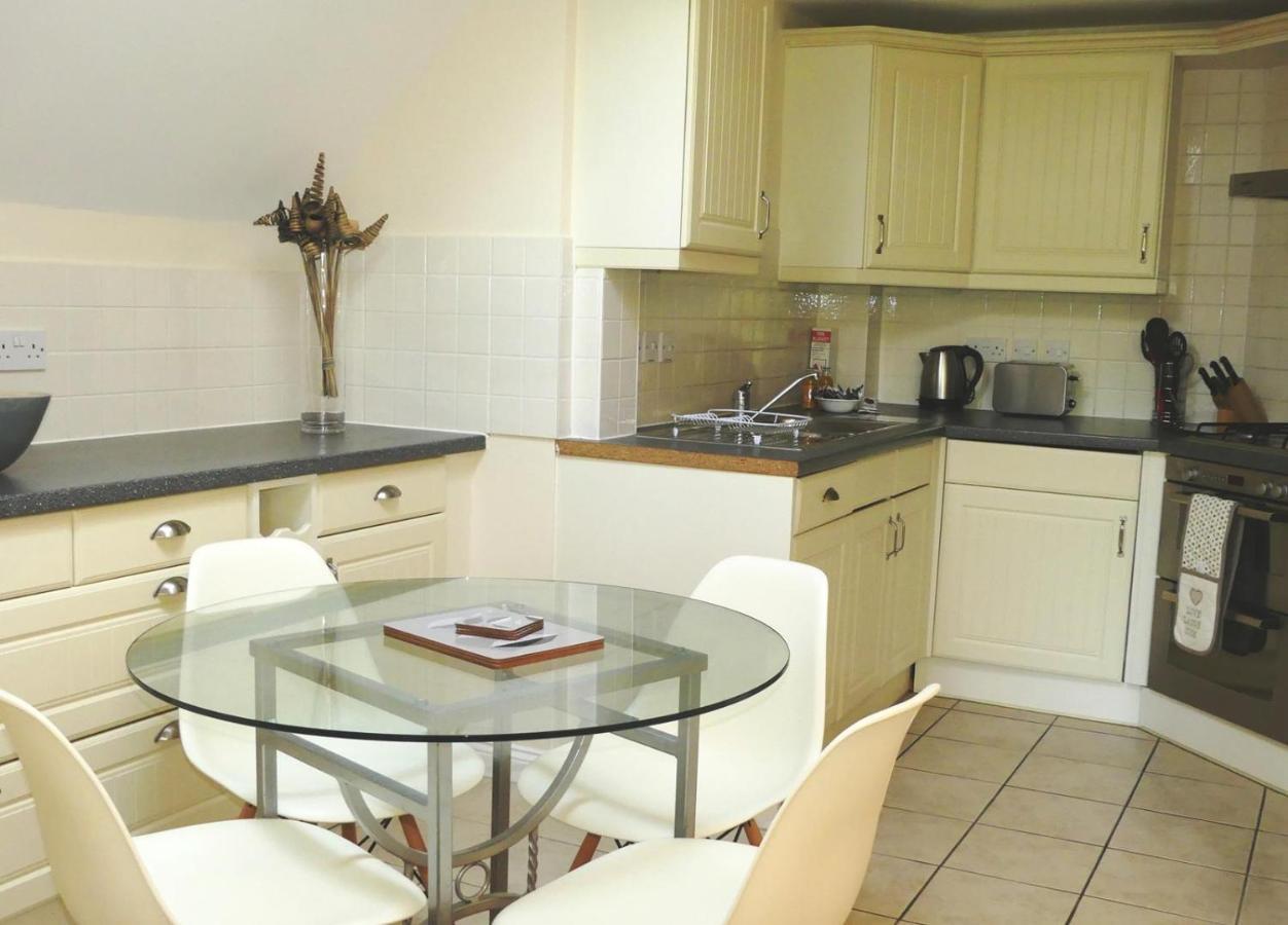 Basingstoke Apartments - Westlands House, City Centre, Home-From-Home Exteriér fotografie