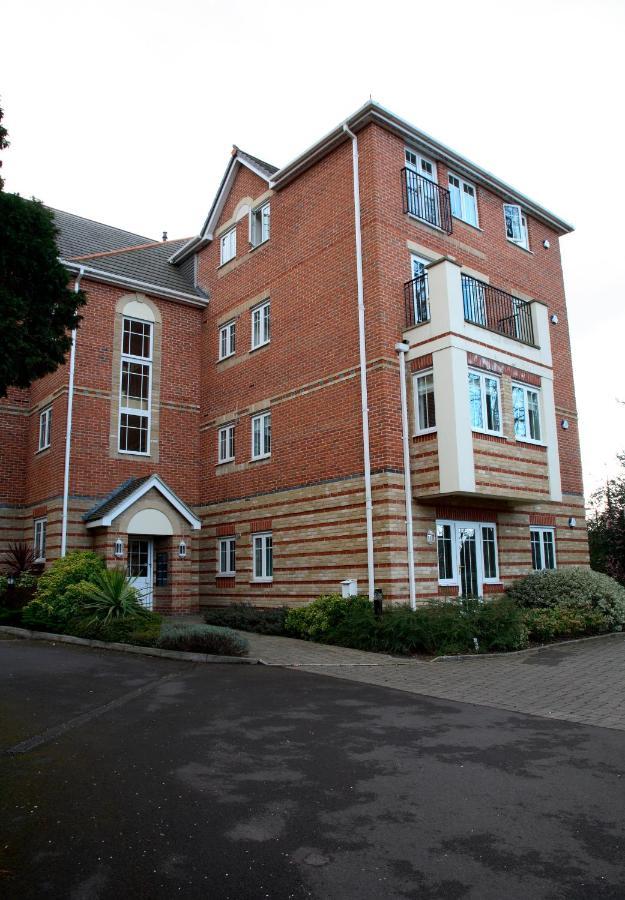 Basingstoke Apartments - Westlands House, City Centre, Home-From-Home Exteriér fotografie