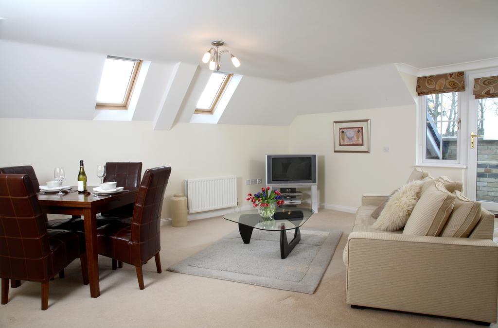 Basingstoke Apartments - Westlands House, City Centre, Home-From-Home Exteriér fotografie