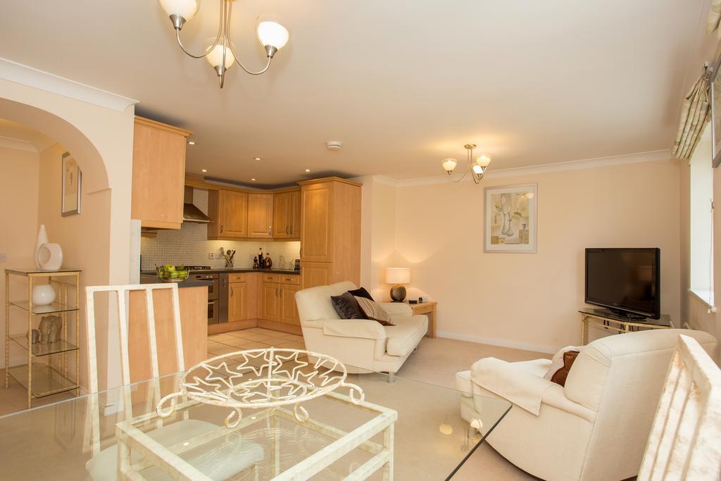 Basingstoke Apartments - Westlands House, City Centre, Home-From-Home Exteriér fotografie