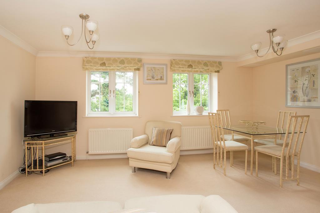 Basingstoke Apartments - Westlands House, City Centre, Home-From-Home Exteriér fotografie